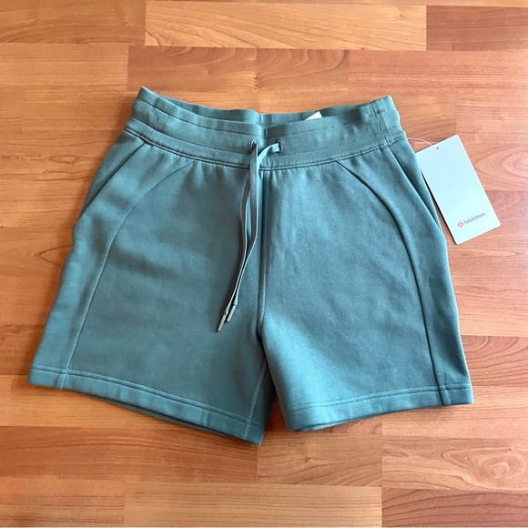 lululemon athletica Pants - Lululemon Scuba Short 5”